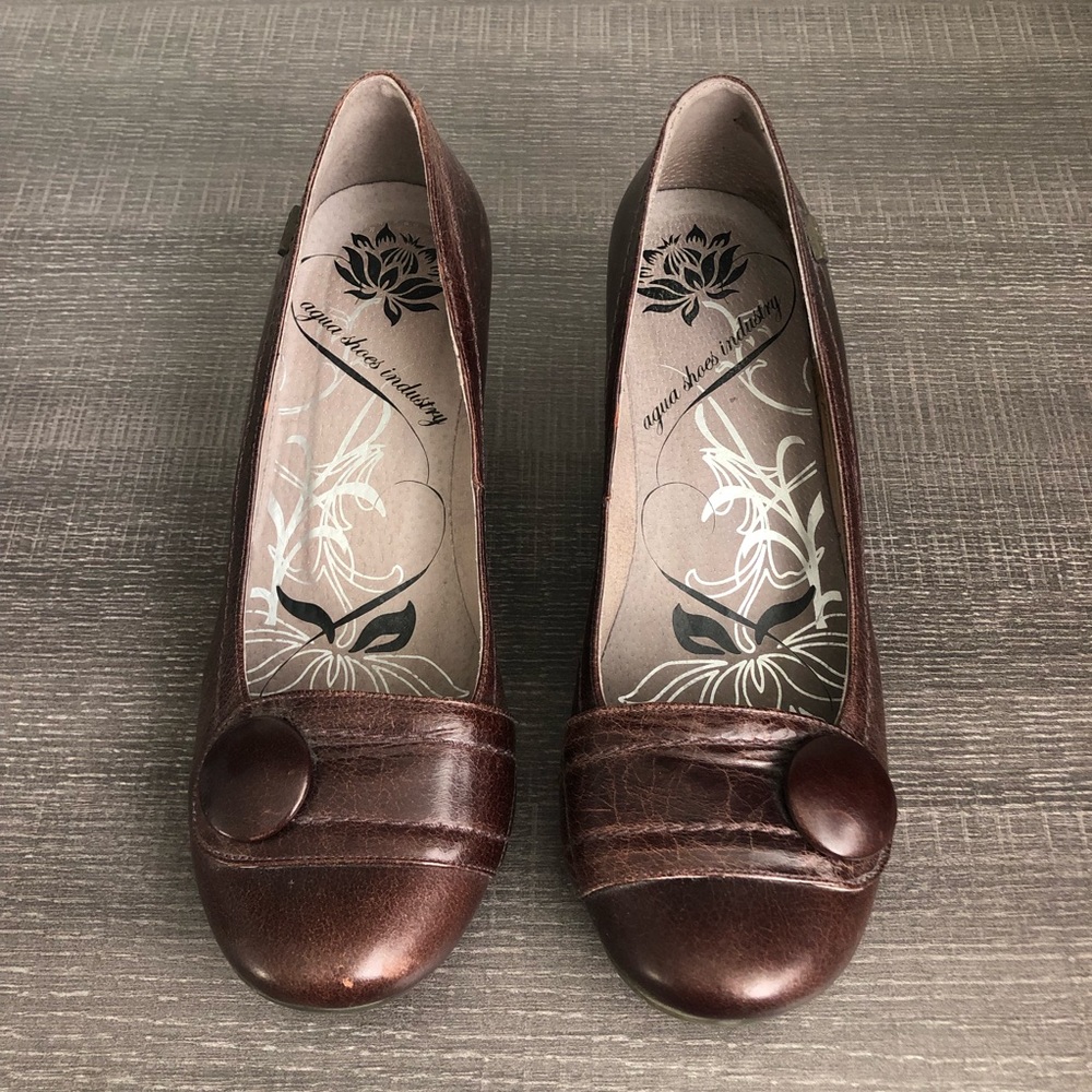 Agua Shoes Industry